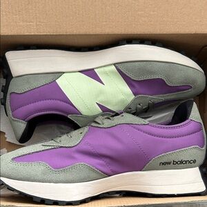 New! New Balance Mens Purple and Light Green Sneakers 327 PRICE IS FIRM